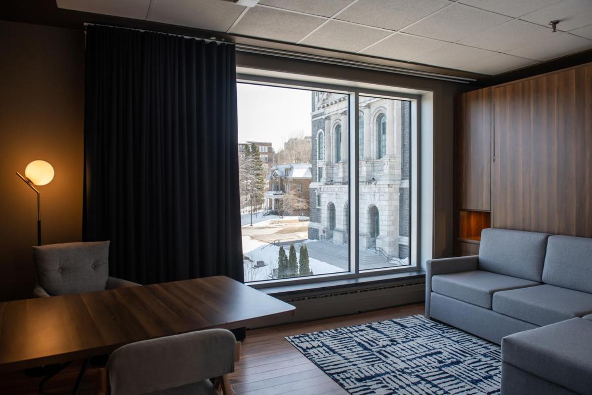 Hotel Chicoutimi, Affilie A Hyvi