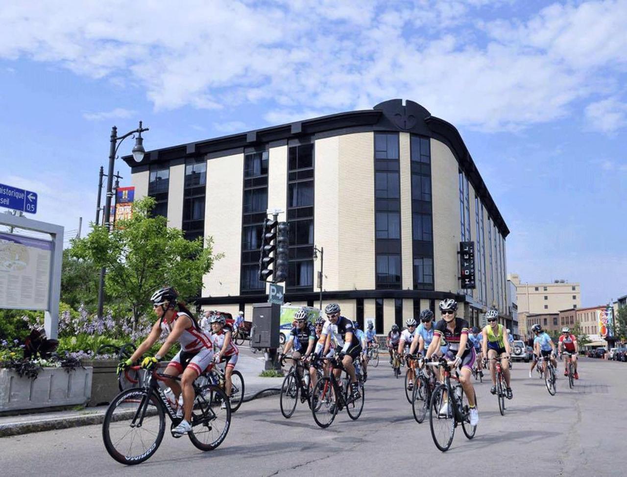 Chicoutimi, Affilie A Hyvi Hotel